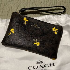 Coach Woodstock wristlet